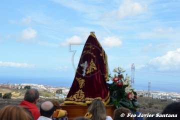 Santa Bárbara luce manto nuevo en la procesión de Lomo Catela (Foto Francisco Javier Santana)